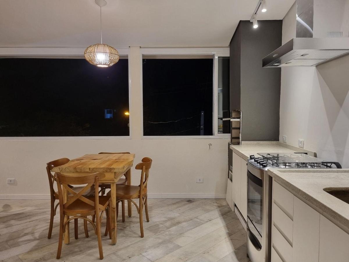 Casas Com Jacuzzi E Churrasqueira A 500 Metros Da Praia Do Pereque Na איליה-בלה מראה חיצוני תמונה
